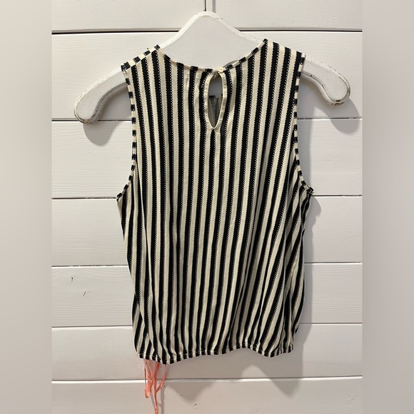 Hoss Intropia striped sleeveless top - size S🖤 - Picture 8 of 8